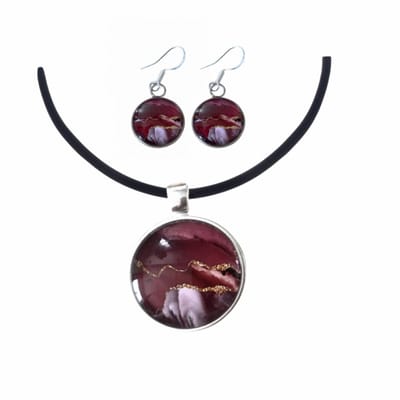 2 Delige set -Burberie -Ketting 2.5 cm - Bordeaux-Zilveren oorhangers- Charme Bijoux