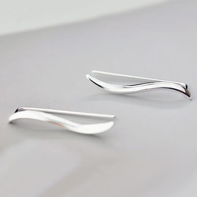 Boucles d'oreilles puces minimalistes ondulées simples incurvées fines esthétiques cool en argent sterling 925 pour femmes bijoux de luxe vintage coréens white