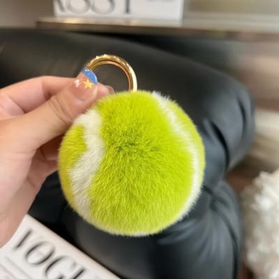 Schattige tennis echte konijnenbont tennis auto sleutelhanger hanger in pluche bal schooltas hangende ornamenten voor meisjes cadeau groen