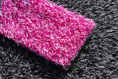 Roze Kunstgras 2 x 15 meter - 25mm ✅ Nederlandse Productie ✅ Waterdoorlatend | Tuin | Kind | Dier