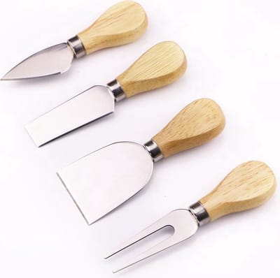 Okado Kaasmessen Set 4-delig – RVS Kaasmesjes met Bamboe Handgreep – In Geschenkdoos – Voor Snijden, Smeren en Serveren – Voor Zachte en Harde Kazen