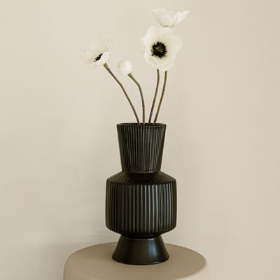 Indore Home - Vaas Boho - Bloemenvaas - Vaas Ribbel - Woonkamer decoratie - Vaas Zwart - L