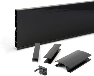 Kunststof Keukenplint Zwart Hoogglans 150 mm Hoog - Vochtbestendig Sokkelprofiel (10,5m)
