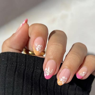 Dailygoody - French Tip Press on Nails - Nep nagels - Amandelvormige - Bloem ontwerp - Roze nageltips - Geschikt voor vrouwen - Hibiscus bloemen