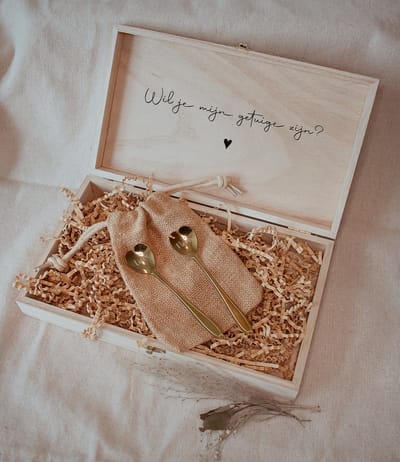 BolleToet - XL houten kistje + 2 lepels + zakje - getuige vragen - trouwen - weddingdecoratie - getuige cadeau