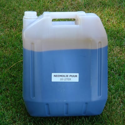 Neem Olie Puur 10 Liter - Bulk - Koudgeperste en Onbewerkte Neemolie van Azadirachta indica zaden voor mens, dier en plant