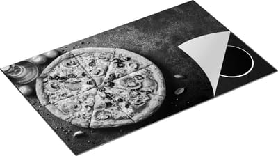 Chefcare Inductie Beschermer Pepperoni Pizza op een Zwarte Marmeren Plaat - Zwart Wit - 85x52 cm - Afdekplaat Inductie - Kookplaat Beschermer - Inductie Mat