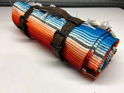 Dries Design D3SD - Mexicaanse deken – Dekenhouder – Harley – Chopper – Leder dekenhouder – Leren dekenhouder - Mexico sarapes – serapes – saltillos – Bruin - #299