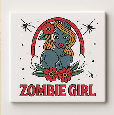Zombie Girl Keramische Tegel 15x15 cm – Retro Horror Ontwerp met Bloemen en Spinnen – Perfecte Halloween Muurdecoratie & Cadeau voor Horrorliefhebbers