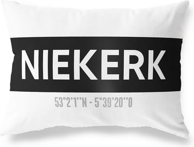 Tuinkussen NIEKERK - GRONINGEN met coördinaten - Buitenkussen - Bootkussen - Weerbestendig - Jouw Plaats - Studio216 - Modern - Zwart-Wit - 50x30cm