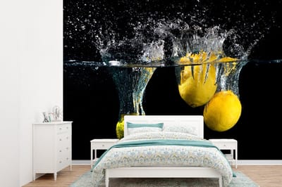 Behang - Fotobehang Citroen - Fruit - Stilleven - Water - Geel - Breedte 360 cm x hoogte 260 cm