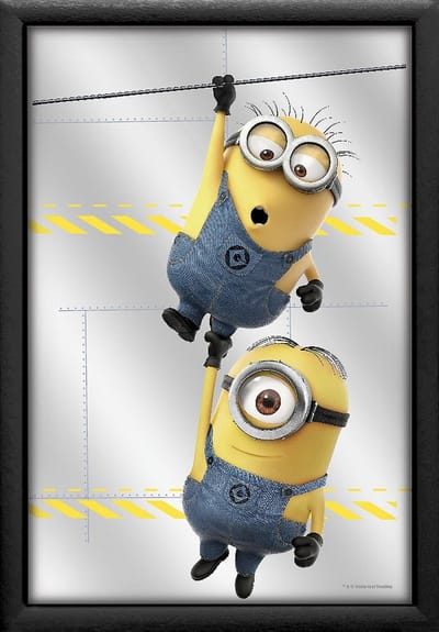 Minions - Despicable Me Wandspiegel - Kinderkamer - Wandspiegel - Afmeting 32 cm. hoog en 22 cm. breed!!