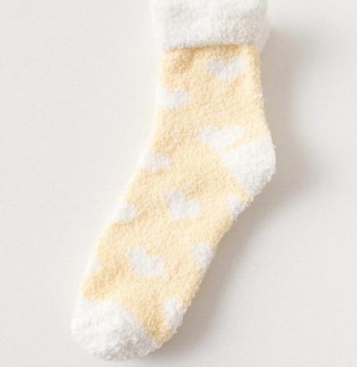 Fluffy Sokken dames - huissokken - slofsokken - bedsokken - geel - wit - print hart - hartjes - 36 - 40 - extra zacht - cadeau voor haar - Kerst cadeau - geschenk vrouwen - gift