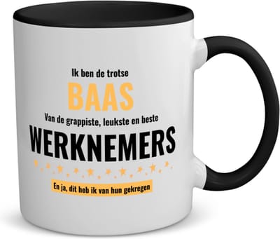 Akyol - ik ben de trotste baas van de grappigste, leukste en beste werknemers, en ja dit heb ik van hun gekregen koffiemok - theemok zwart - Baas - de trotste baas - collega's - werknemers - verjaardag - cadeau - afscheidscadeau - 350 ML inhoud