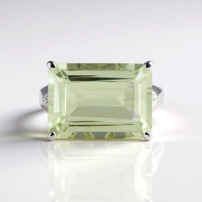 Cavill - 925 Sterling Zilver Ring - Platina Verguld - 13,90 ct Groene Amethist - Achthoekige Facet - Filigraan Zetting - Exquise Braziliaanse Sieraden