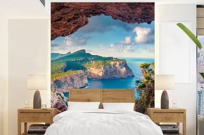 Behang - Fotobehang Grot - Natuur - Zee - Landschap - Breedte 165 cm x hoogte 220 cm