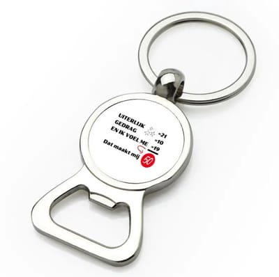 Akyol - 50 jaar sarah en abraham cadeau - flesopener - Hoera 50 jaar - 50 jaar cadeau - jubileum man en vrouw - met opdruk - - grappige tekst - jarig - verjaardag - - 9 bij 3 cm
