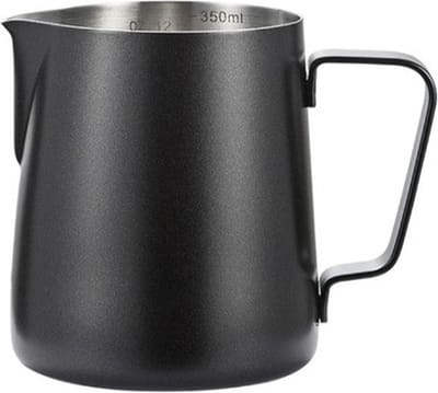 Go Go Gadget - Melkkannetje - Maatkan - Koffie opschuimen - Barista - Koffiekannetje - RVS - 350ml - inclusief Art Pen - Zwart