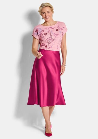 Uitlopende satijnen rok met elastische tailleband - bordeaux - Gr. 19 van Goldner Fashion