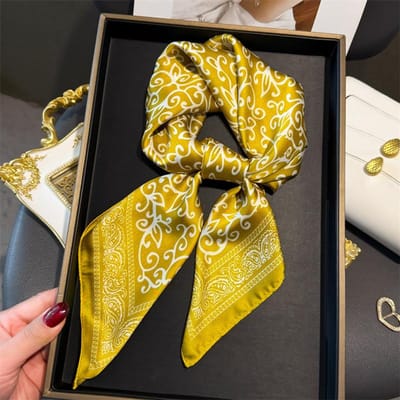 Carré de soie design pour femme Châle en satin Foulard Hijab Bandeau pour cheveux Poignet Mouchoir de tête de luxe 70*70cm Écharpe Bandana 70x70cm yellow