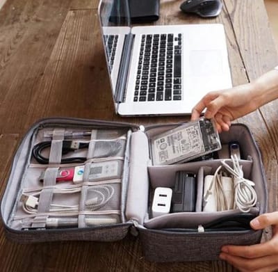 New Age Devi - Kabel-Opbergtas/-Organizer/-Oplader-Tas/-Vakantie/-Reizen/-Oordopjes/-Zwart