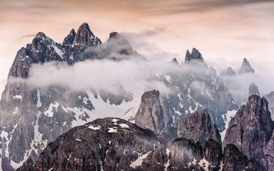 Fotobehang - The Fortress 400x250cm - Vliesbehang