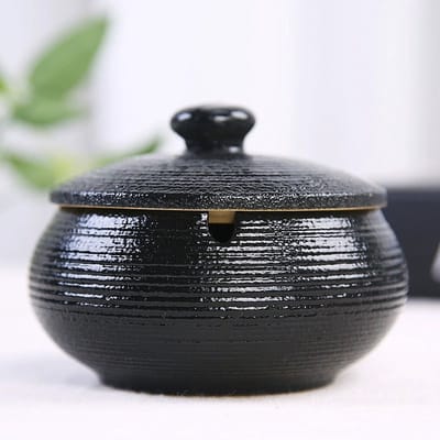Zwart grof aardewerk- Keramische Asbak met Deksel - Retro Glazuur - Anti-geur - Rookhouder - Voor Binnen & Buiten-11.2*9cm