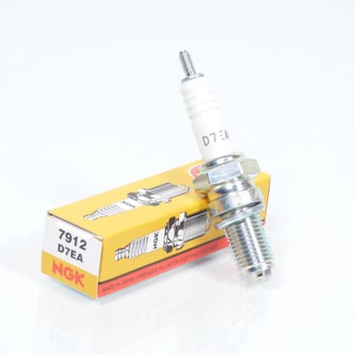 Bougie d'allumage NGK pour Deux Roues Yamaha 185 SH Après 1993 D7EA / 7912 Neuf