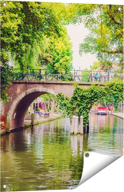 Gards Tuinposter Dichtbegroeide Brug op de Oudegracht in Utrecht - 60x80 cm - Tuindoek - Tuindecoratie - Wanddecoratie buiten - Tuinschilderij