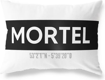 Tuinkussen MORTEL - NOORD-BRABANT met coördinaten - Buitenkussen - Bootkussen - Weerbestendig - Jouw Plaats - Studio216 - Modern - Zwart-Wit - 50x30cm