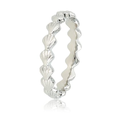 My Bendel - Zilverkleurige Ring met Schelpen - Zomers Accessoire - Stainless Steel - met Luxe Cadeauverpakking | Sieraden Voor Dames | Maat 16.00 Mm / Maat 50