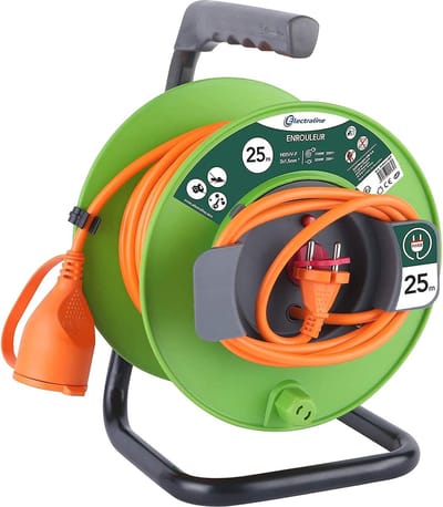 Korte verlengkabel met 2 stopcontacten voor binnen en buiten - 1,5 mm², 250V/16A