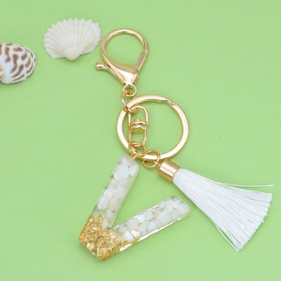 Letter Sleutelhanger A-Z – Luxe Initialen Sleutelhanger met Pompon & Kwastje – Tashanger voor Dames & Meisjes – Accessoire voor Sleutelbos, Handtas, Rugzak & Autosleutel – Persoonlijk Cadeau voor Vrouw, Moeder, Dochter & Vriendin