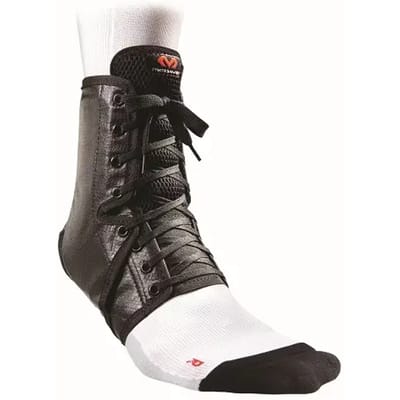 Enkelbrace met vetersluiting McDavid avec inserts