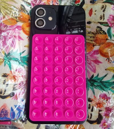 Dubbelzijdige Zuignap voor Telefoon - Buddy - Octopus - Zuignap Telefoon - Zuignap Telefoonbutton - Zuignap Hoesje - 6.,5 x 10cm x 0,5 cm - Herbruikbare Zuignap - Plakt aan Beide Kanten - Donker Roze - Pink
