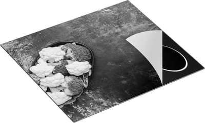 Chefcare Inductie Beschermer Bloemkool met Brocolli op Zwarte Marmer - Zwart Wit - 60x50 cm - Afdekplaat Inductie - Kookplaat Beschermer - Inductie Mat