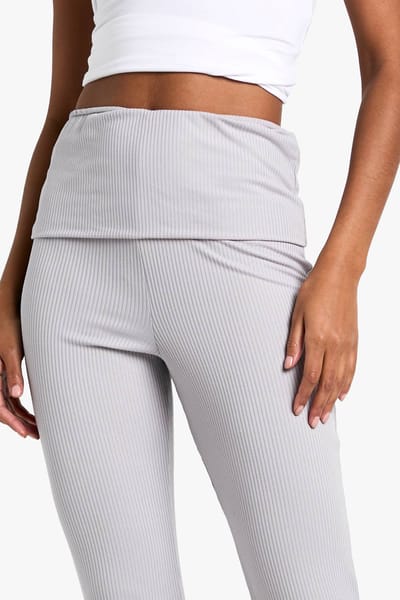 boohoo Dames Hoge Overgevouwen Taille Zachte Geribbelde Uitlopende Broek | Grey | Maat: 6