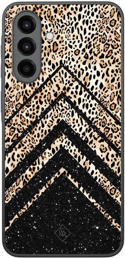Casimoda® hoesje - Geschikt voor Samsung Galaxy A36 - Chevron Luipaard - Zwart TPU Backcover - Luipaardprint - Zwart