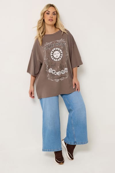 Yours Chocoladebruin 'The Sun' Boxy Tshirt Size 42
