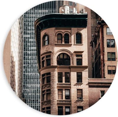 Forex Wandcirkel - Gebouwen in de Stad - 90x90cm Foto op Wandcirkel (met ophangsysteem)