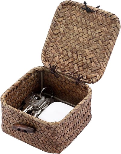 Mini Seagrass Opbergmand met Deksel - Vierkante Wicker Sleutelmand, Badkamer Organizer en Decoratieve Opbergdoos voor Creatief Gebruik, Papierclips en Meer