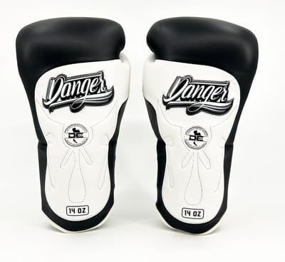 Danger Ultimate Fighter Bokshandschoenen - Echt Leer - Zwart/Wit 12 oz