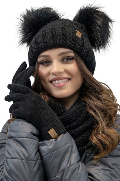 Vivisence Dames Wintermuts - Dubbele Pomponen Zachte Antistatische Fleecevoering En Gebreid Van Acryl Met Polyamide - Aangenaam Warm En Comfortabel Tijdens Koude Winterdagen Zonder Pluizend Haar - Zwart