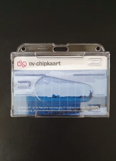 Plastic pashouder – kaarthouder – bevestiging op lange zijde – hard plastic - transparant