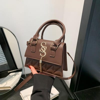 Licht Luxe Diamant Geborduurde Letters Modieuze Splicing en Modieuze Eenvoudige en Elegante Crossbody Schoudertas Handtas voor Dames brown