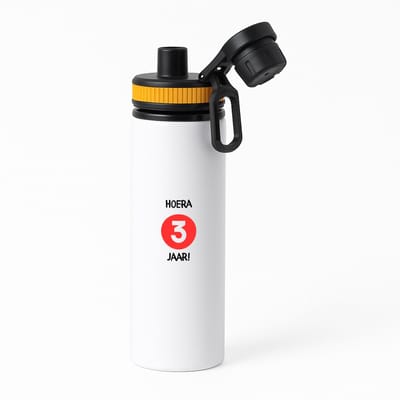 Hacebo® - Hoera 3 jaar waterfles met draaidop oranje - Verjaardag - Jarigen - Verjaardagscadeau - peuter - Happy birthday - water fles - 850ML