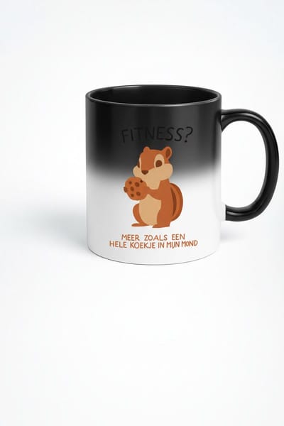 “Fitness? Meer Zoals Een Hele Koekje In Mijn Mond” Black Magic Mok – 330ml Warmtegevoelige Koffiemok – Grappige Eekhoorn Design – Leuk Cadeau Idee