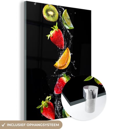 MuchoWow® Glasschilderij 120x160 cm - Schilderij acrylglas - Fruit - Water - Zwart - Stilleven Aardbei - Kiwi - Foto op glas - Schilderijen