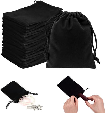 Dailygoods- Sieraden Zakjes 30 Stuks - Fluwelen Zakjes 7 x 9 cm - Herbruikbare Geschenkzakjes - Cadeau Zakjes - Trekkoord - Zacht en Duurzaam Fluweel - Cadeauzakjes