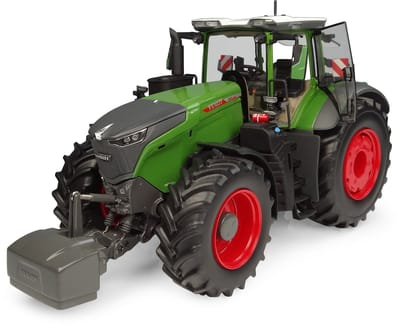 Universal Hobbies Fendt 1052 Vario Europese Versie 2026 1:32